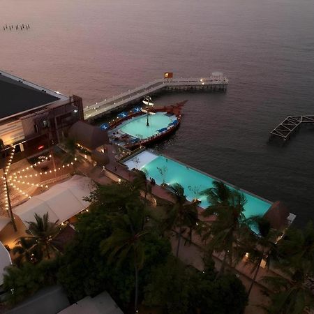 Putri Duyung Ancol Hotel Джакарта Екстериор снимка