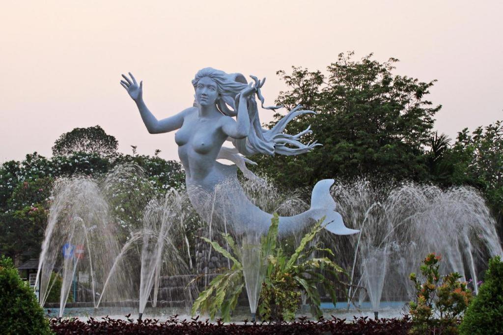 Putri Duyung Ancol Hotel Джакарта Екстериор снимка