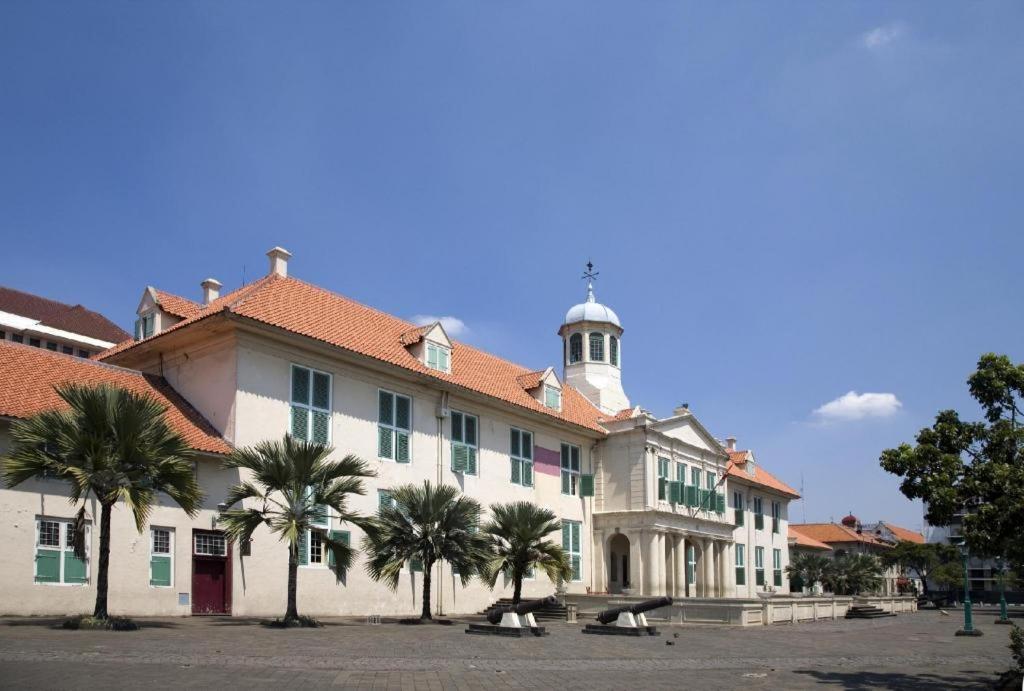 Putri Duyung Ancol Hotel Джакарта Екстериор снимка