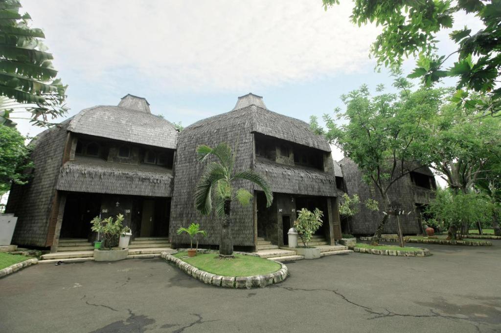 Putri Duyung Ancol Hotel Джакарта Екстериор снимка