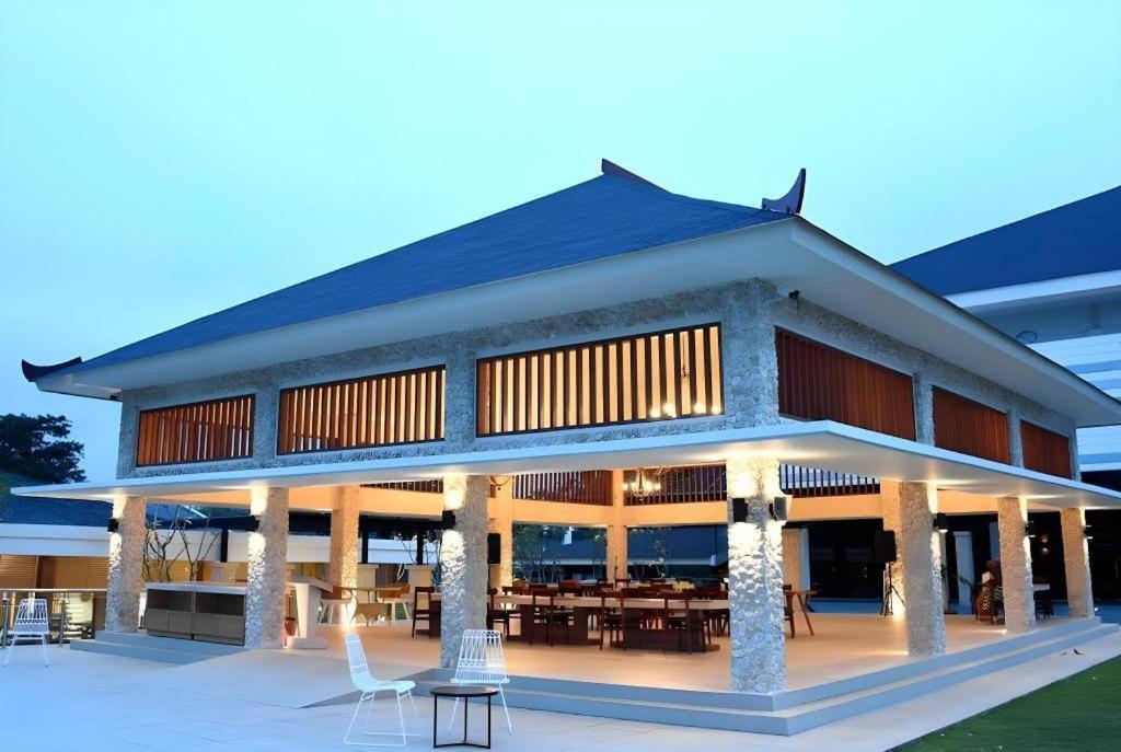 Putri Duyung Ancol Hotel Джакарта Екстериор снимка