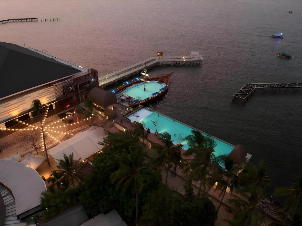 Putri Duyung Ancol Hotel Джакарта Екстериор снимка