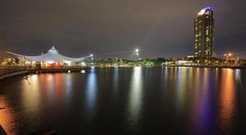 Putri Duyung Ancol Hotel Джакарта Екстериор снимка