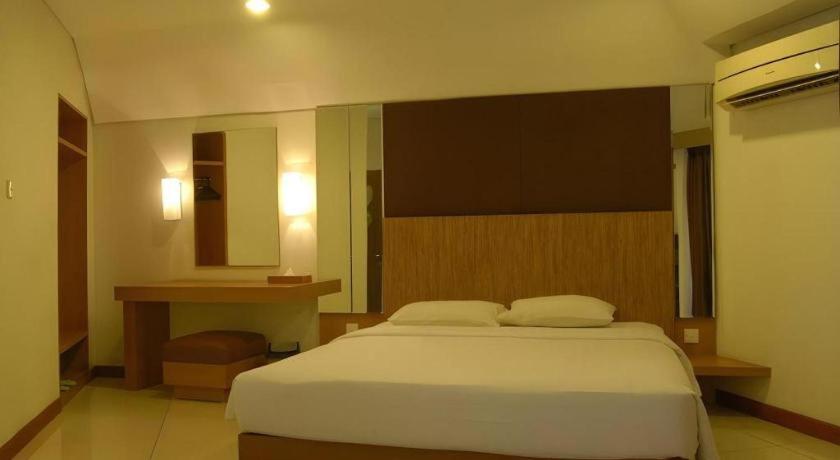 Putri Duyung Ancol Hotel Джакарта Екстериор снимка