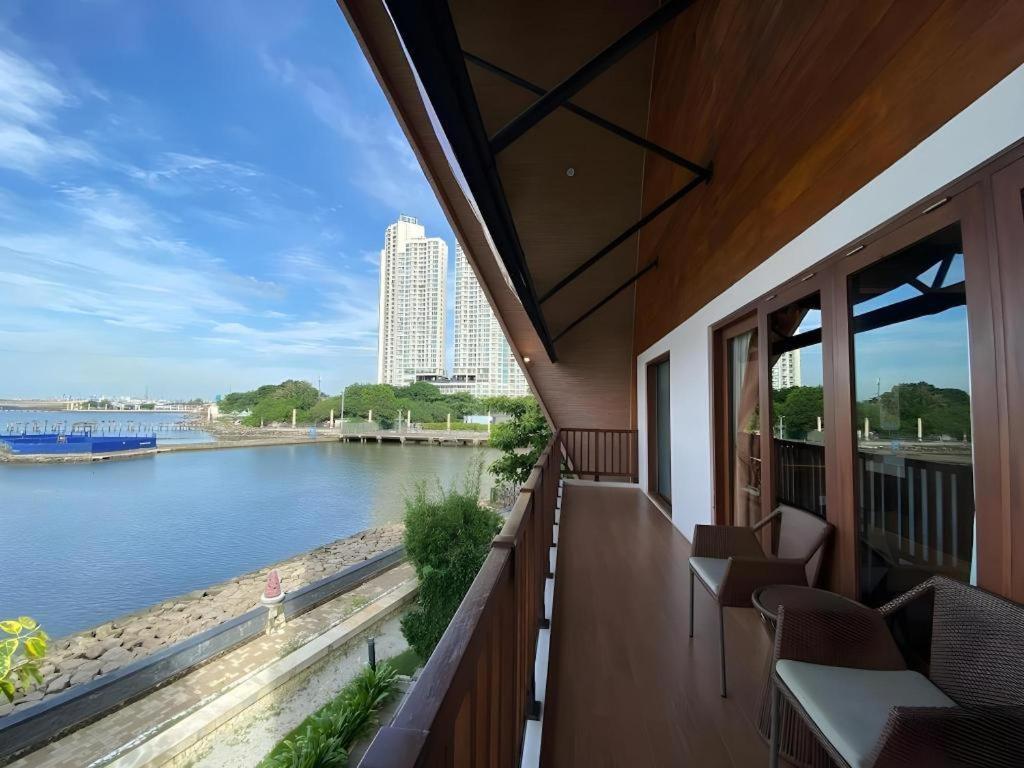 Putri Duyung Ancol Hotel Джакарта Екстериор снимка