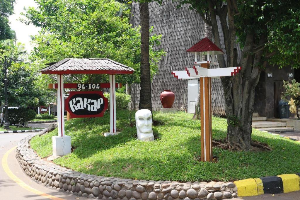 Putri Duyung Ancol Hotel Джакарта Екстериор снимка