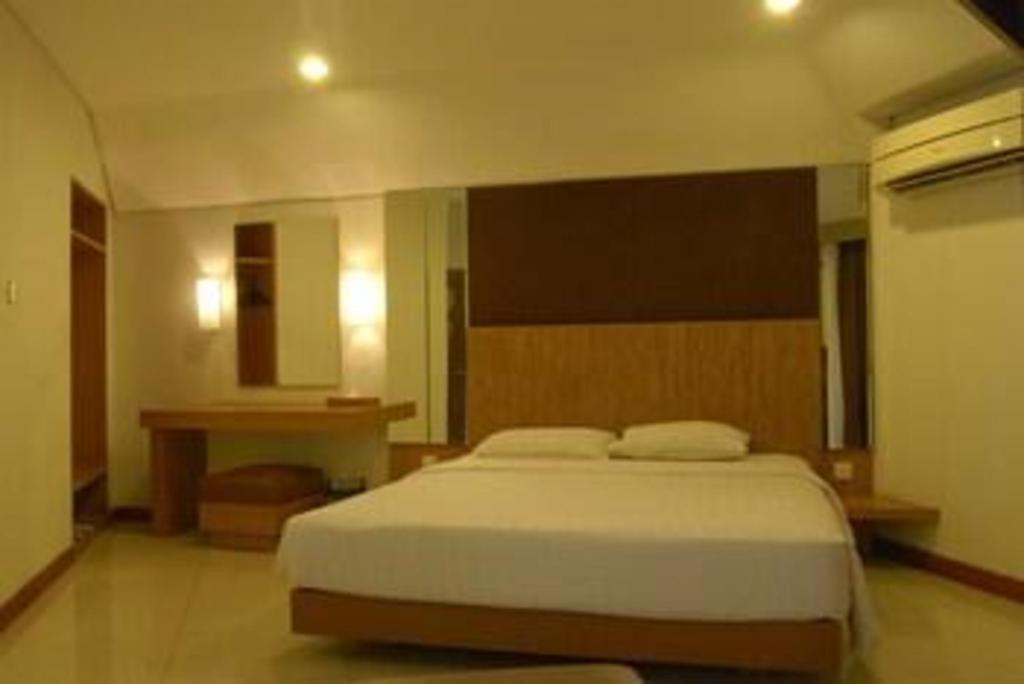 Putri Duyung Ancol Hotel Джакарта Екстериор снимка
