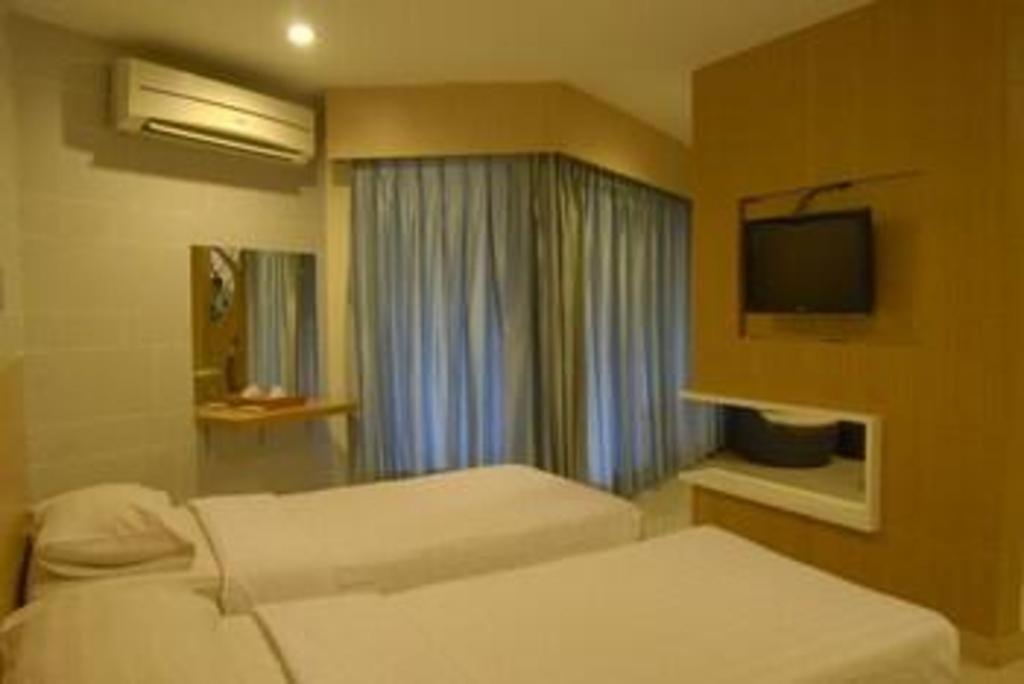 Putri Duyung Ancol Hotel Джакарта Екстериор снимка